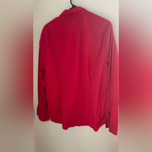 Guess Red Shirt with Black Pattern - Picture 2 of 4